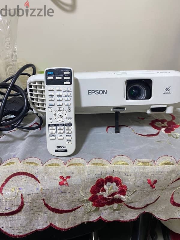 بروجيكتور Epson 1