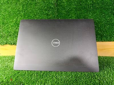 لاب توب dell core i5 جيل ثامن استعمال خفيف جدا لقطه بسعر كويس