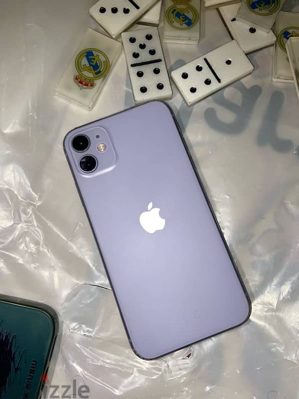 iPhone 11عادي مش مغير حاجة بطارية ٧٥مساحة ٦٤G 4