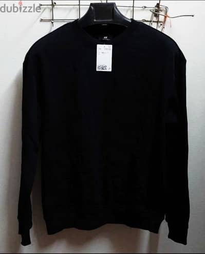 سويتشيرت شتوي H&M جديد بالتيكت H&M BLACK SWEATSHIRT