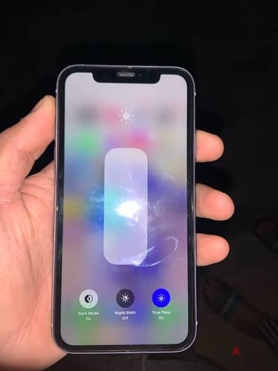 iphone 11 خطين