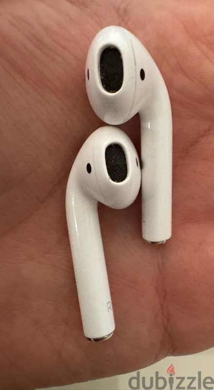 AirPods 4