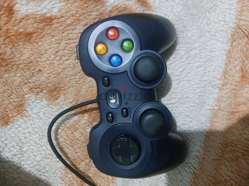 logitech F310 wired gamepad 1