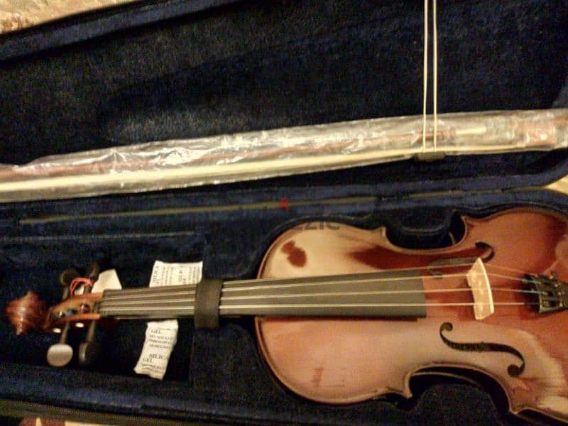 violin Fitness size 1/2 New 1