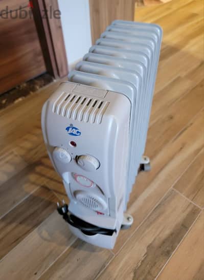 دفايه زيت Jac  ٢٠٠٠ وات ٩ ريشه كالجديده Heater