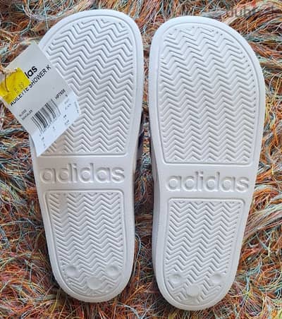 Original Adidas white slide size 35 شبشب اديداس