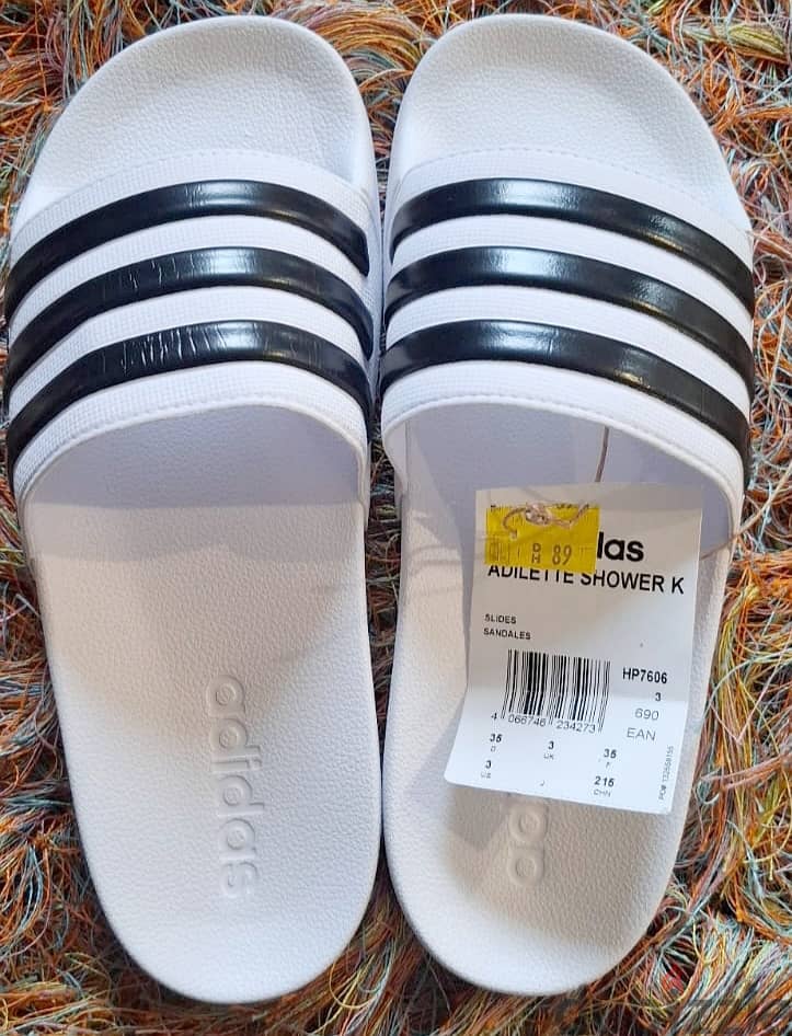 Original Adidas white slide size 35 شبشب اديداس 2