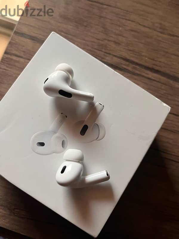 Apple airpods pro 2 (usb-c) 1