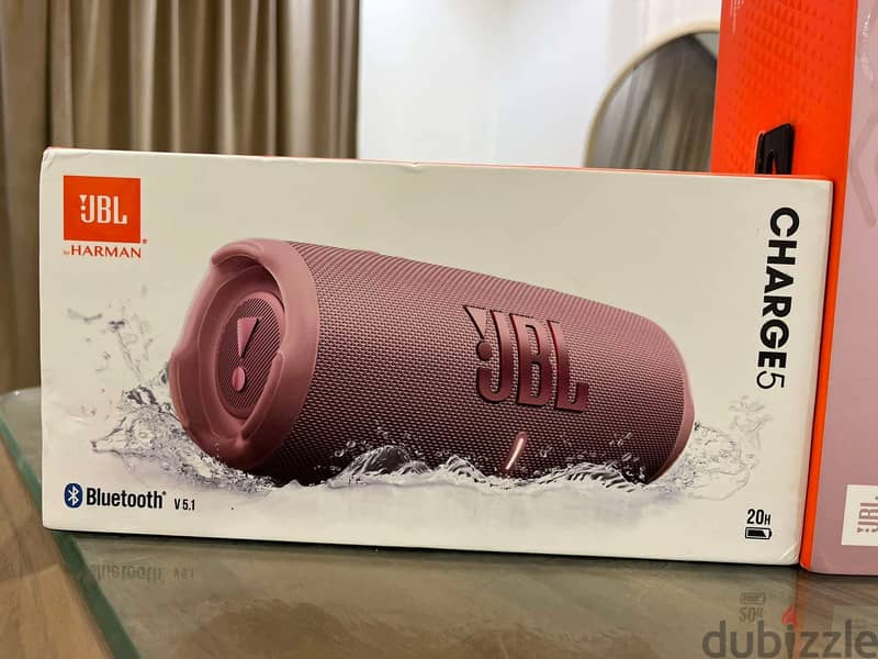 NEW JBL charge 5 sealed 4