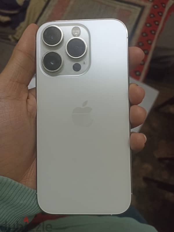 بطاريه 97 في حاله ممتازه لسرعه البيع نسخه الشريحتين IPhone 14 Pro 5