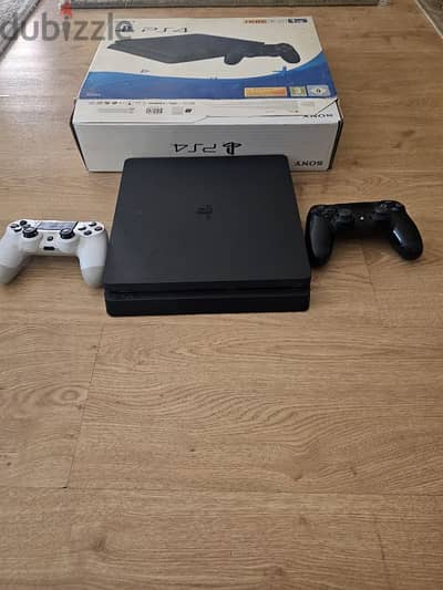 PS 4 SLIM