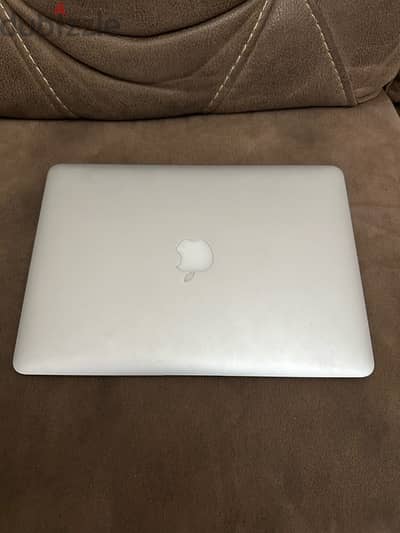 ماك بوك اير ٢٠١٧ macbook air 2017 perfect condition