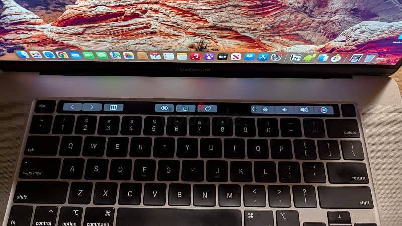 MacBook Pro 2019 16 inches | Intel i9 | 1TB | 16GB RAM | 329 Cycles 3