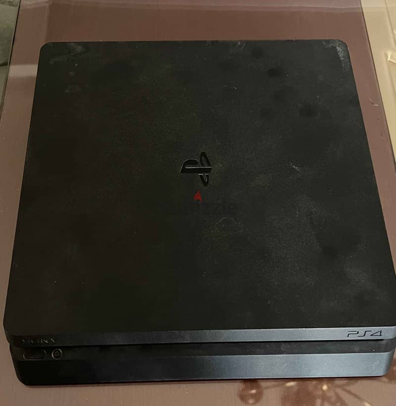 playstation 4 slim 500GB 0