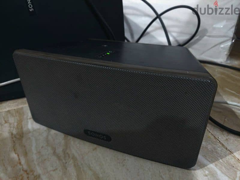 sonos speakers ( play 5 gen 2 + 2 play 3 speakers 3