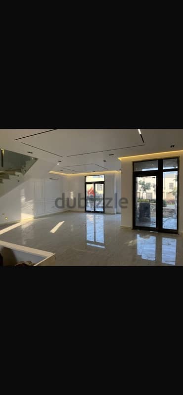 townhouse in Owest تاون هاوس للبيع  في اويست 0