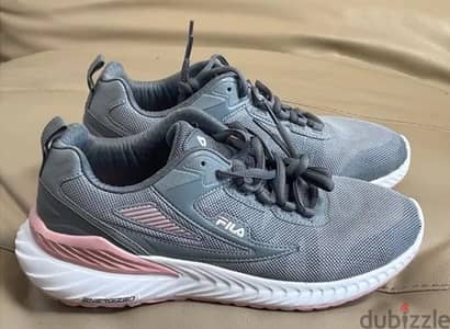 FILA original running shoes