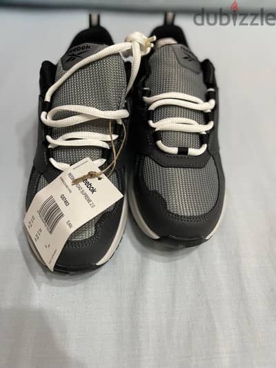 Reebok shoes size 33 new