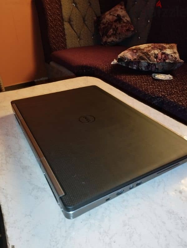 Dell precision 7720 0