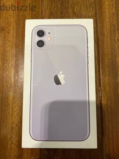 iphone 11 used like new بالعلبة