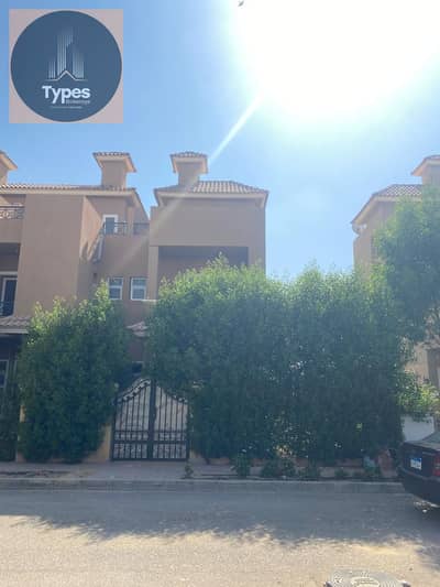 For sale, a finished corner townhouse in Neyom Compound