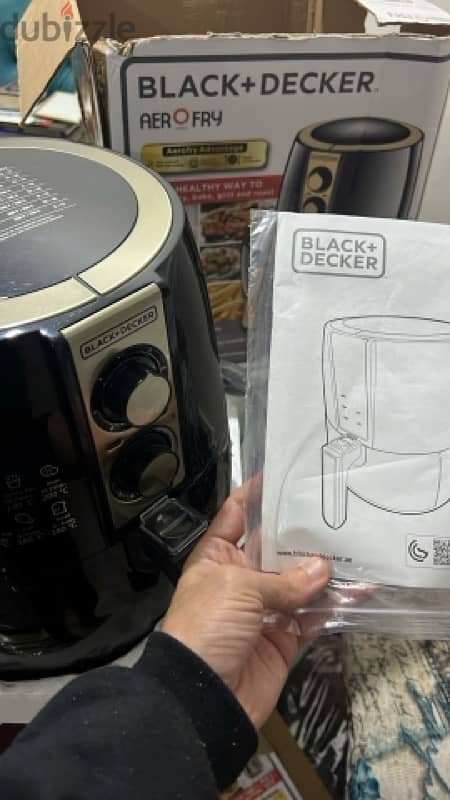 air fryer BLACK & DECKER جديده لم تستخدم قلايه هوائيه 2