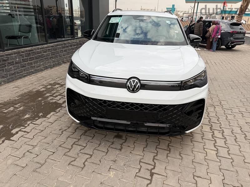 Volkswagen Tiguan R-Line 2024 0