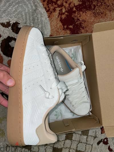 Adidas campus size 44