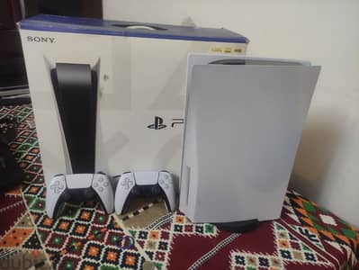 للبيع جهاز بدراعين اوريجنال SONY PS5 WITH 2