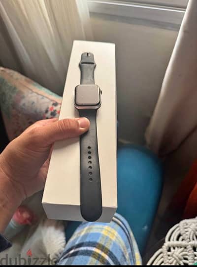 Apple watch series 3 42mm battery 97%