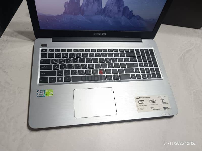 Asus laptop K556U core i5 1