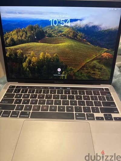 MacBook pro 13inch 2022 M2