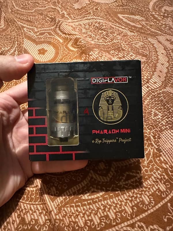 vape puma with anothe items 2