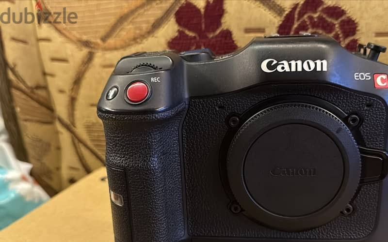 canon camera c70 1