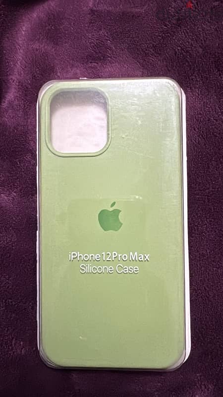 Used mobile covers for iphone 12 promax 14