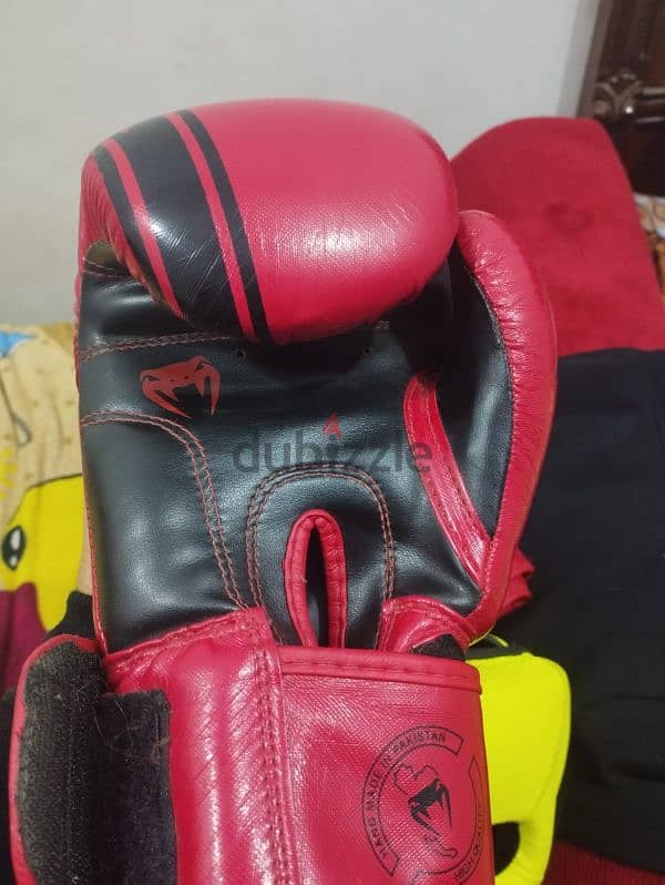 Venum pakistanian WFC boxing gloves 2