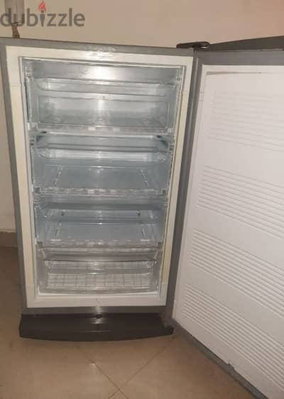 electrostar deep freezer