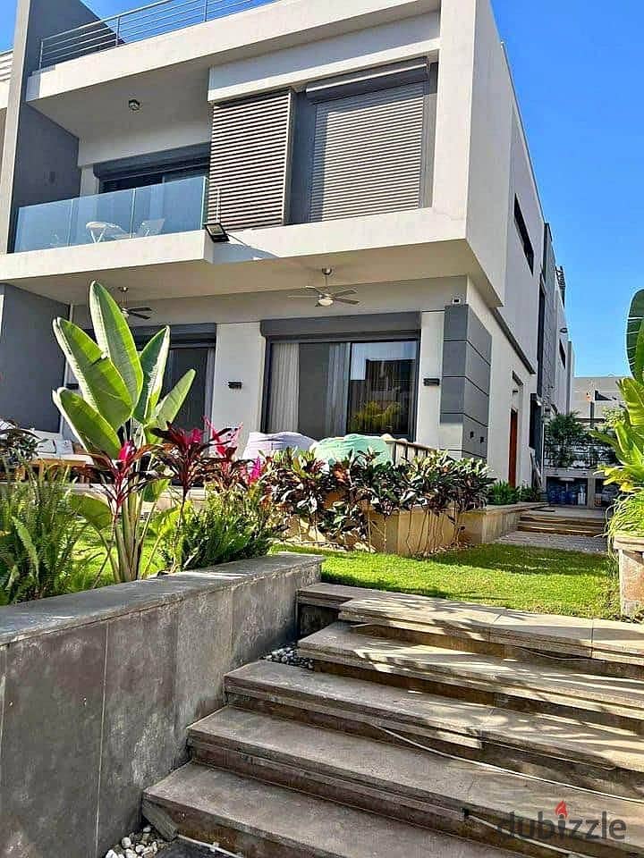 Standalone villa with 6 bedrooms and open views of the landscape for sale in the heart of New Cairo, in La Vista Patio Town Compound 0