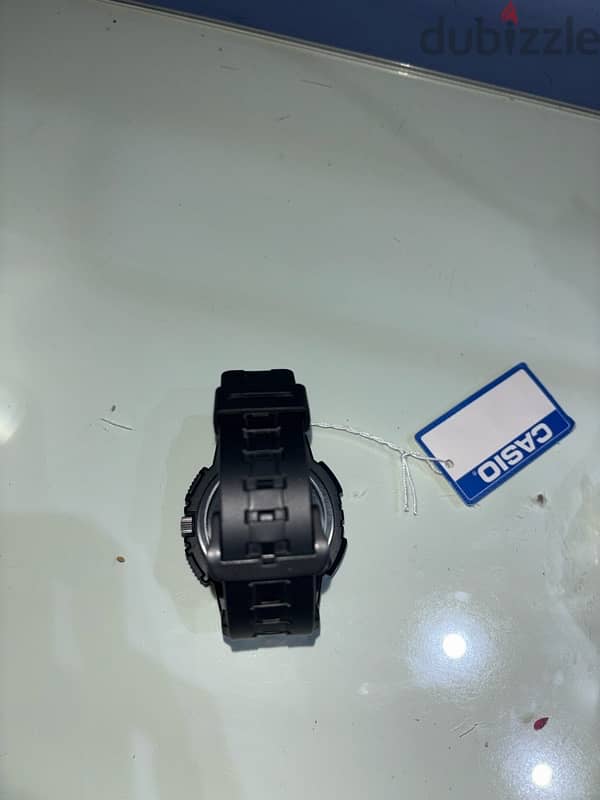 Casio mcw 200h مفيهاش خدش استعمال ٥ شهور 3