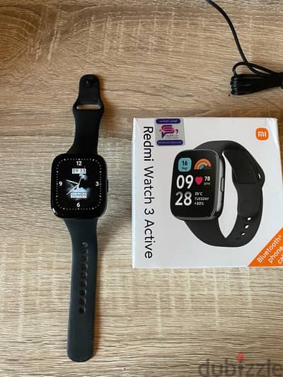 redmi watch 3 active حاله ممتازه مع الكرتونه وارد السعوديه