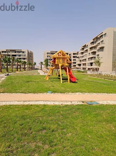 للبيع شقه بجاردن 200م استلام فوري في كابيتال جاردنز Capital Gardens