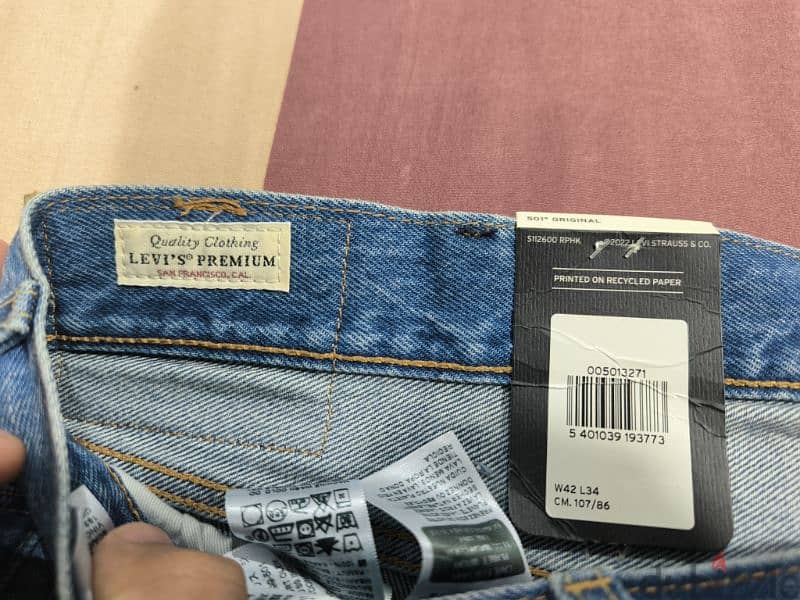 بنطلون جينز رجالي ماركه Levi's 501اورجينال جديد مقاس 42 12