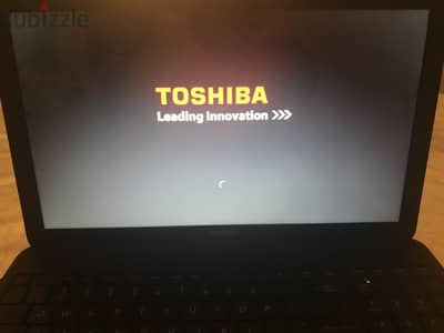 Toshiba Satelite Model C855D-S5315 - 15 inches screen