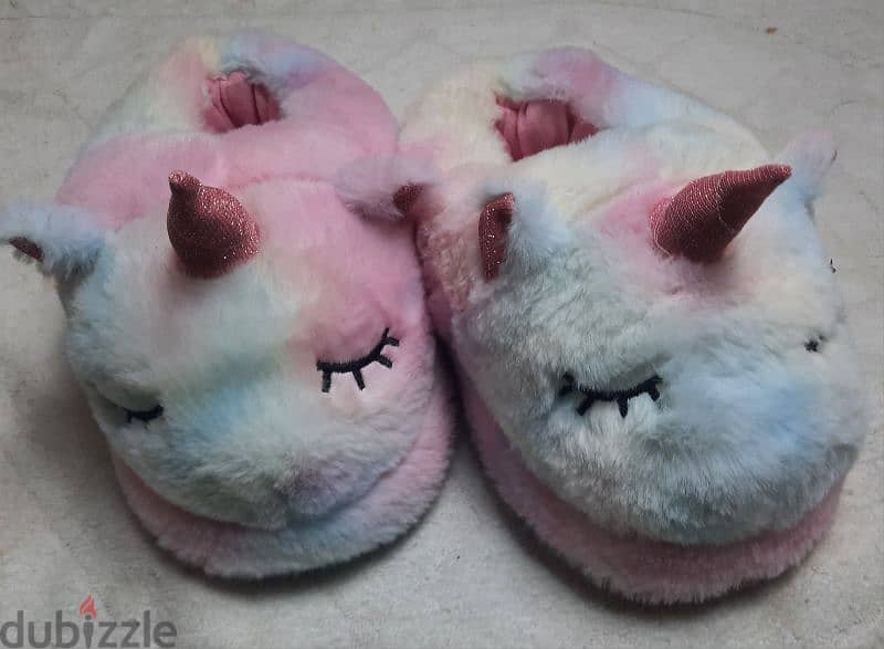 unicorn slippers 0