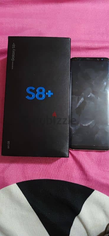 هاتف Samsung S8 Plus 64 giga ram4 كرتونة فقط نقطة سودة وشرخ ضهر 2