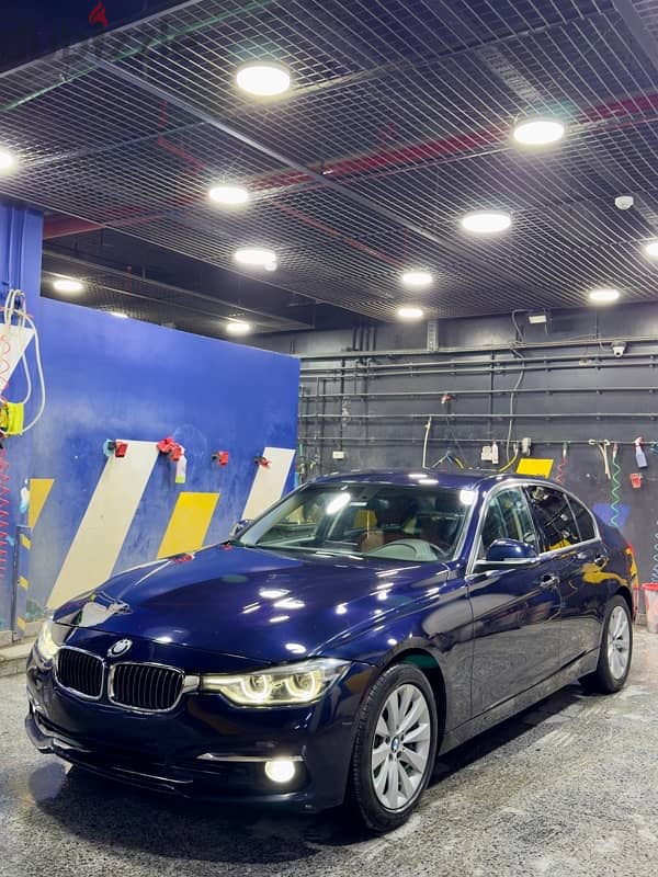 BMW 318 2019 Luxury Special Color 0