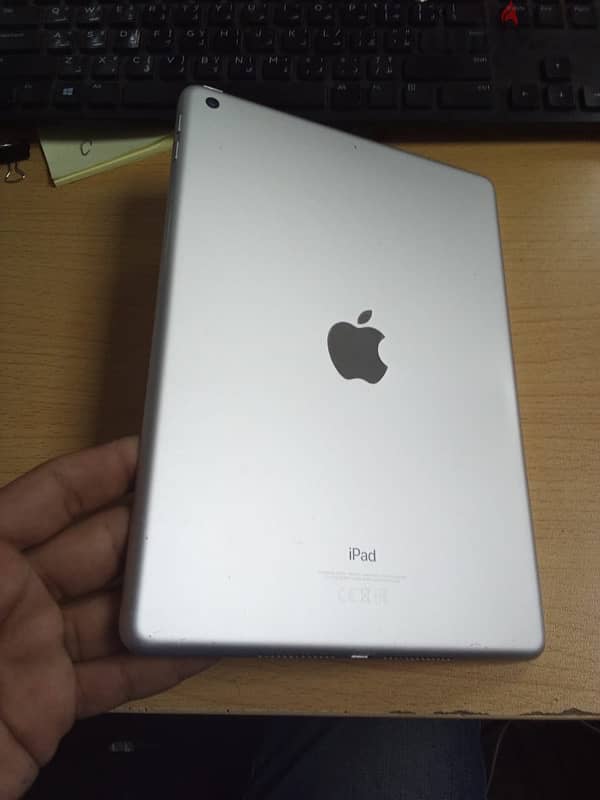 Apple iPad 6Th 32G (Wi-Fi ) 3