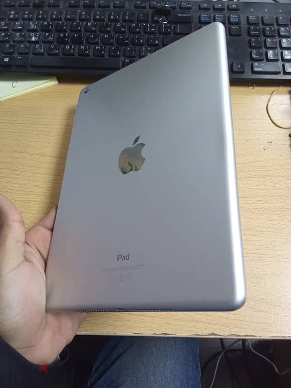 Apple iPad 6Th 32G (Wi-Fi ) 4