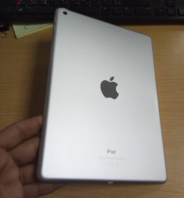 Apple iPad 6Th 32G (Wi-Fi ) 7