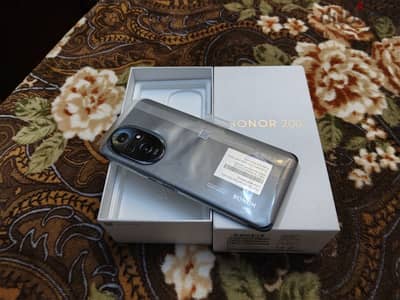 Honor 200 5G 256/12GB كسر زيرو ضمان محلي